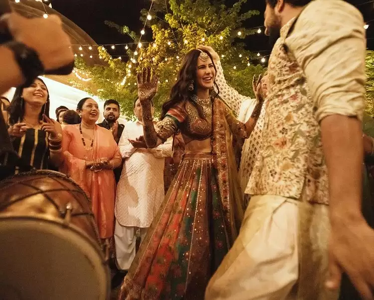 Vickat Wedding Pictures: कैटरीना और विक्की की ड्रीमी वेडिंग तस्वीरें हो रही है खूब वायरल, एक नज़र देखे !!