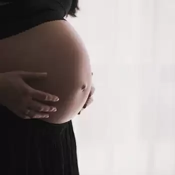 प्रेग्नेंसी में पेट में बनने वाली गैस से छुटकारा पाने के लिए करें ये उपाय