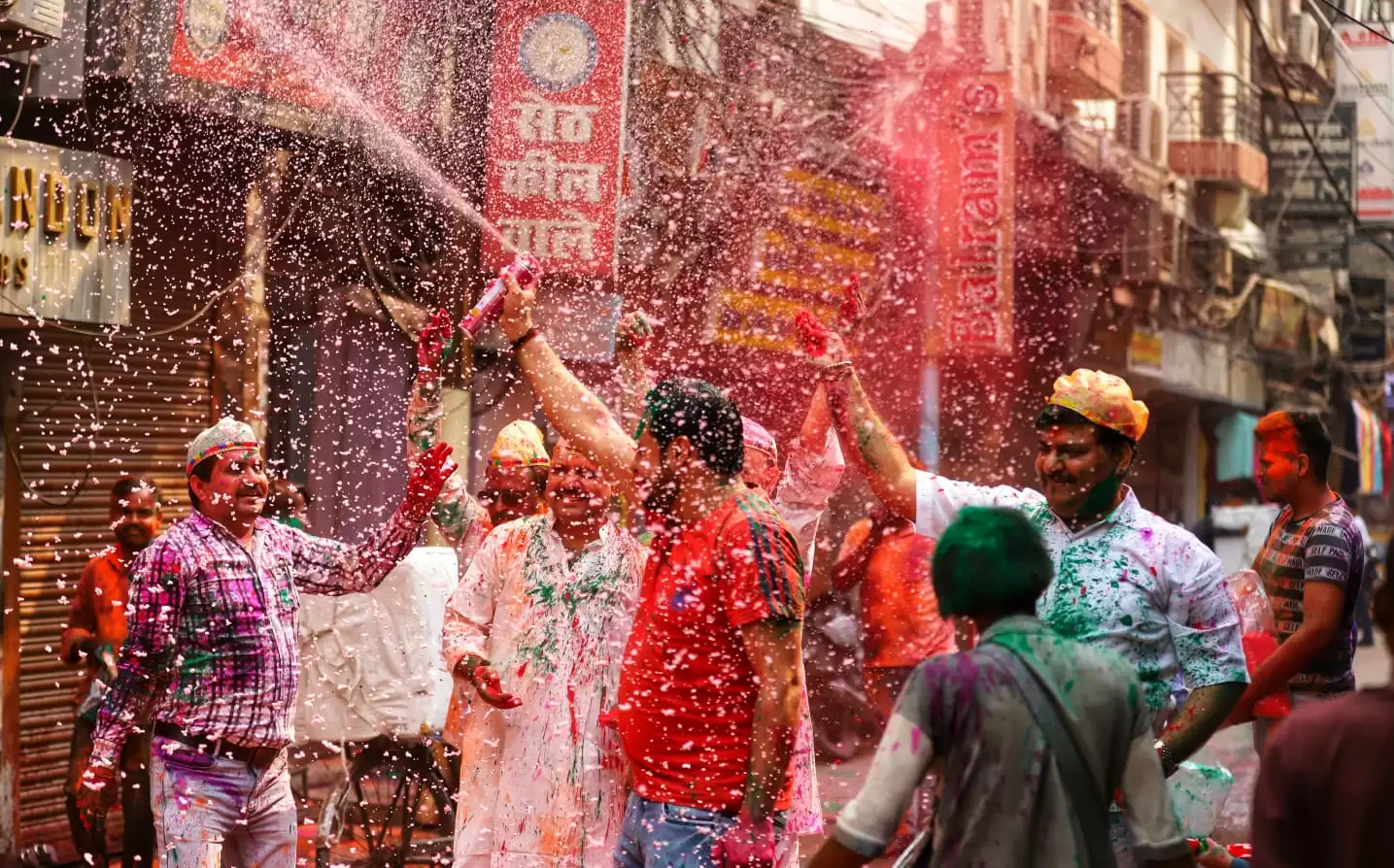 Holi 2022 Special: सौ साल पुरानी रिवायत है, जो आया वह रंग गया