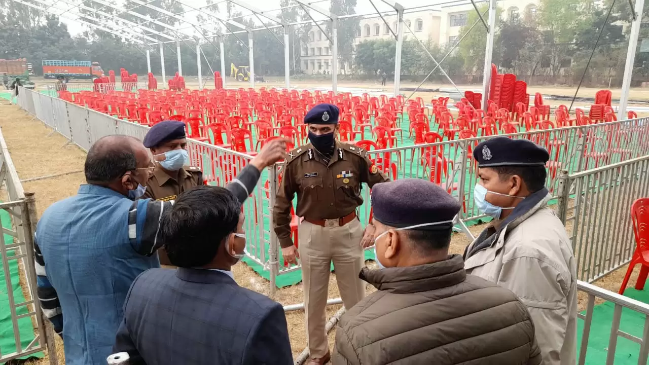 सीएम हुए नाराज तो अधिकारियों पर गिरेगी गाज