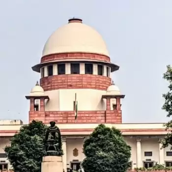 तीनों कृषि क़ानूनों पर रोक लगाएं वर्ना हम उठाएंगे क़दम, सुप्रीम कोर्ट की सरकार से दो टूक