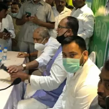 ममता को सहारा देने कोलकाता पहुंचे तेजस्वी