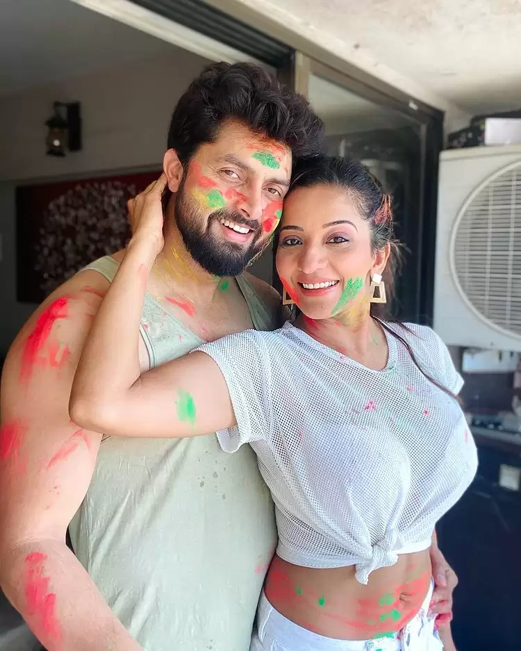 TV Star Throwback Holi Pictures: टीवी के सितारे कुछ इस तरह करते है होली पर मस्ती!!
