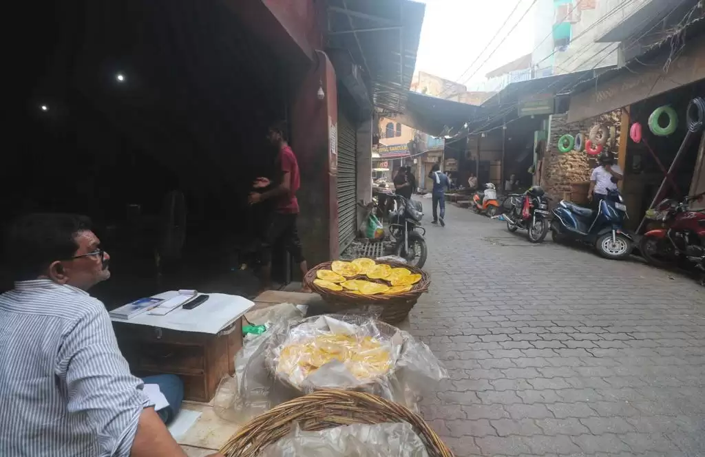 Lucknow Chowk Gali