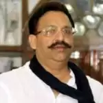 ठेकेदार की पत्नी ने अब्बास अंसारी के खिलाफ खोला मोर्चा, मुख्तार अंसारी पर लगाया पति की हत्या का आरोप