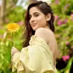 Urfi Javed का देखे हॉट अंदाज, फैंस हुए घायल