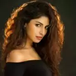 पंजाबी क्रिकेट एंकर Nashpreet Singh ने उड़ाए फैंस के होश, देखे तस्वीरें