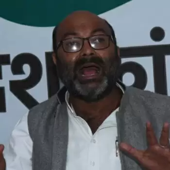 नदियों में बह रहे शवों के मामले की न्यायिक जांच हाईकोर्ट के सिटिंग जज से कराई जाए: अजय कुमार लल्लू
