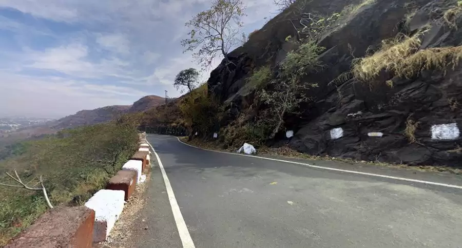 भारत की सबसे खतरनाक सड़कें, यहां ड्राइविंग करने में लगता है डर