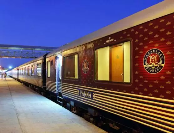Most Expensive Train Ride: दुनिया की सबसे महंगी ट्रेन, ले राजशाही सफर का लुफ्त!!