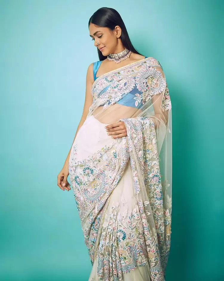 Mrunal Thakur