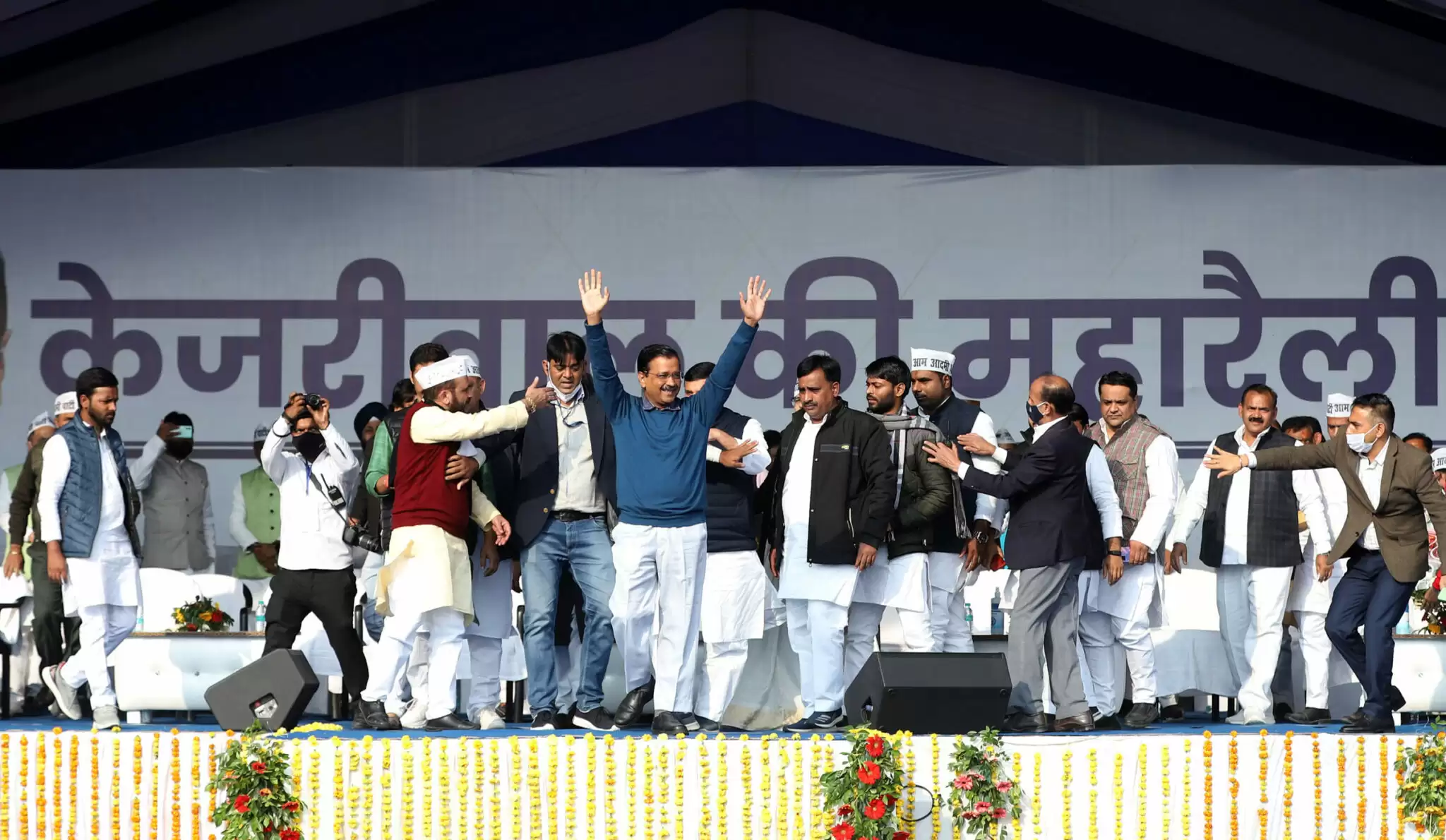 पांच साल में योगी सरकार ने लोगों को कब्रिस्तान भेजा