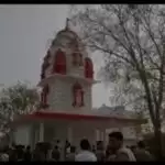 Noida News: मंदिर में हुई तोड़-फोड़ और मिले खून के निशान, ग्रामीणों का हंगामा