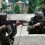 पुलवामा में दो आतंकी ढेर, एक ने किया समर्पण