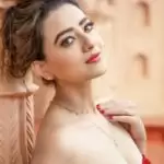 मिथुन चक्रवर्ती की बहू मदालसा शर्मा की तस्वीरें कर रही है इंस्टाग्राम पर धमाल, देखे तस्वीरें