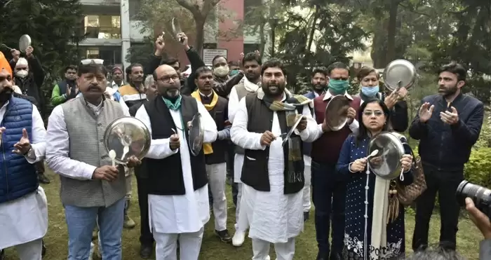 किसान दिवस पर नए कृषि कानून के खिलाफ कांग्रेस का ज़ोरदार प्रदर्शन