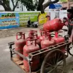 LPG Cylinder Price Hike : अप्रैल के पहले दिन एलपीजी सिलेंडर में 250 रुपये से अधिक की बढ़ोत्तरी