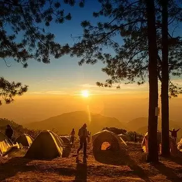 करना चाहते हैं कैंपिंग, तो ये जगहें है बिकुल परफेक्ट