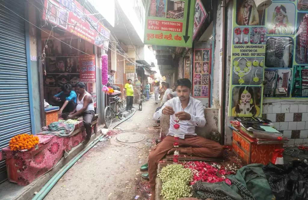 Lucknow Chowk Gali