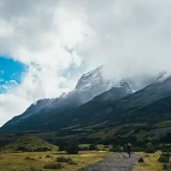 दोस्तों या पार्टनर संग छुट्टियां बिताने इन जगहों पर एक बार जरूर जाएं