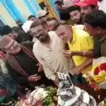 गदर के सेट पर Director Anil Sharma का बर्थडे सेलिब्रेशन
