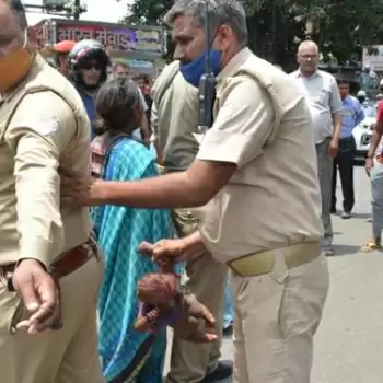 सोशल मीडिया पर वायरल हुआ मेरठ पुलिस का क्रूर चेहरा