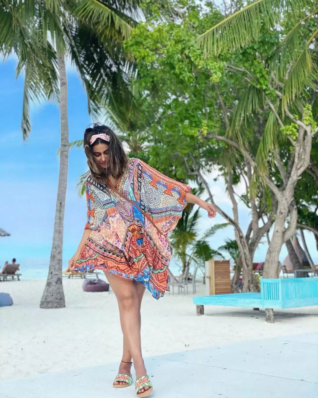 Hina Khan ने शेयर की अपनी वेकेशन की कुछ खूबसूरत तस्वीरें, photos हो रही है वायरल