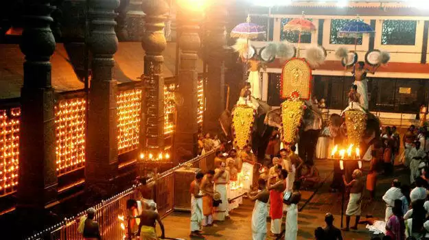 ये है भारत के 5 सबसे अमीर मंदिर