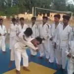 आईटीबीपी छत्तीसगढ़ के स्कूली बच्चों को दे रही है जूडो का प्रशिक्षण