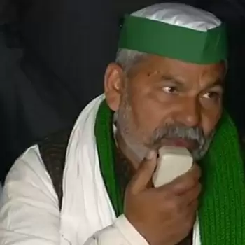 मोदी के मन की बात का राकेश टिकैत ने दिया जवाब, तिरंगे का अपमान करने वाले को सरकार पकड़े