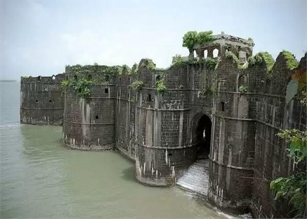 तो ये है मुंबई के सबसे सुन्दर किले, एक बार जरूर जाये