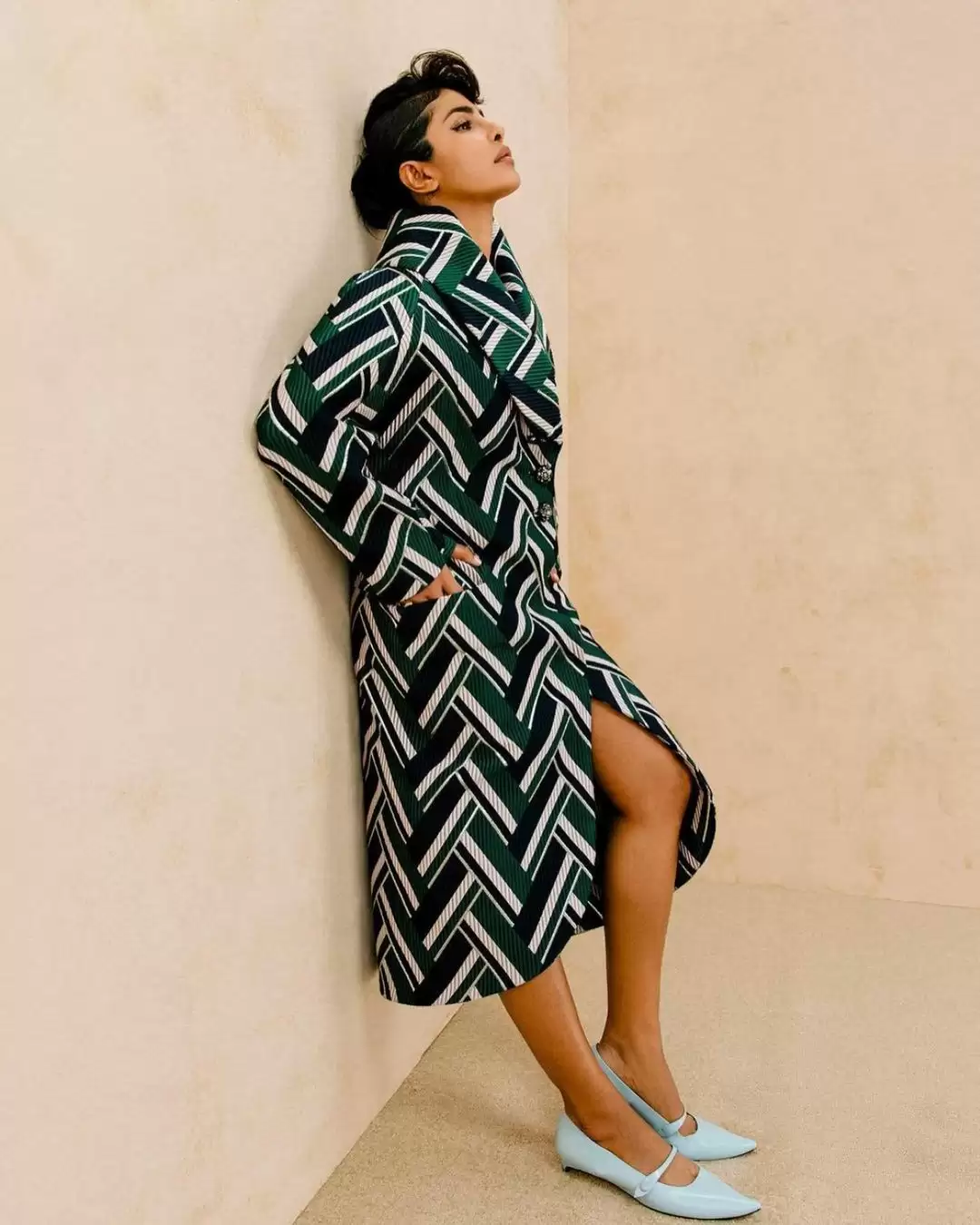 Priyanka Chopra ने कराया बेहद ही बिंदास  Photo Shoot, यहां देखे तस्वीरें