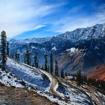 हिमाचल प्रदेश की इन सुंदर झीलों को देख कर आपका दिल हो जायेगा खुश