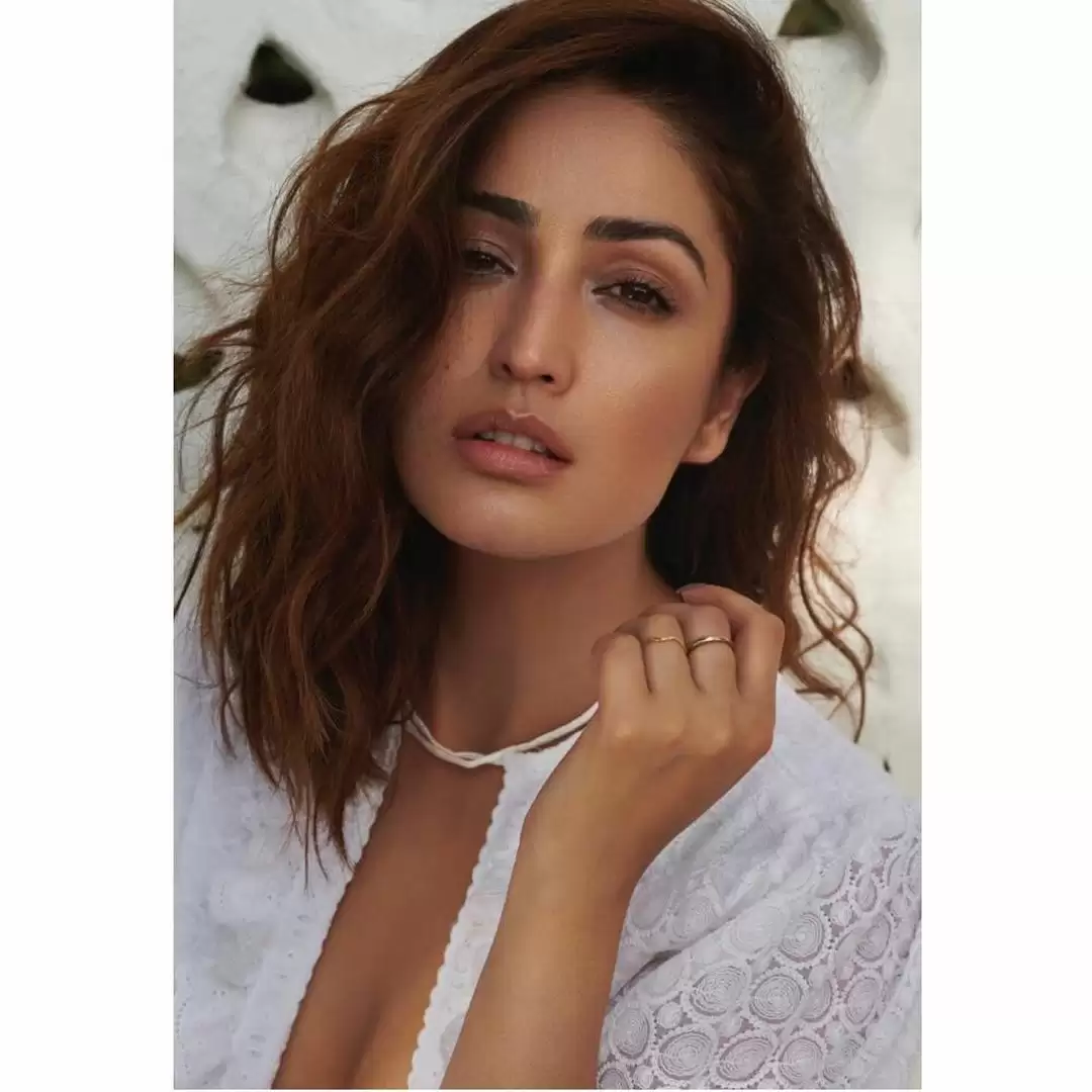 Yami Gautam ने अपने लेटेस्ट फोटोशूट में दिखाई दिलकश अदाएं, देखे तस्वीरें