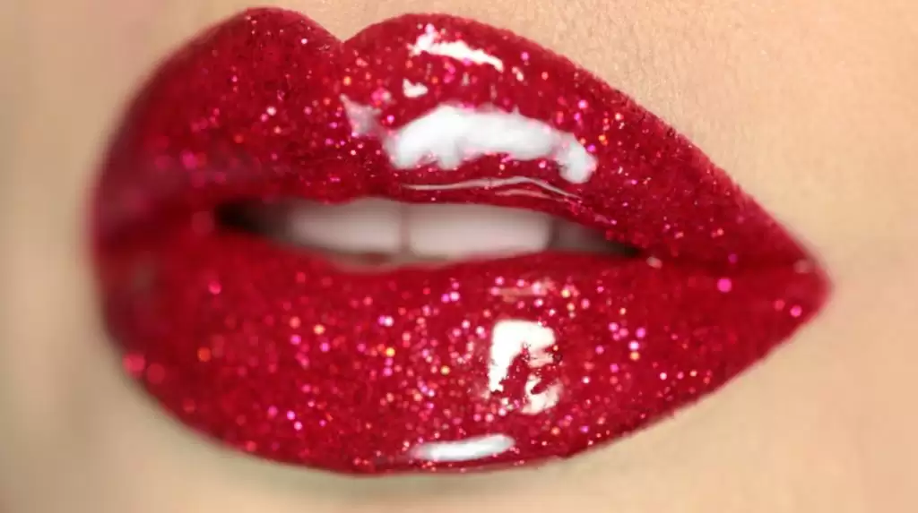 Makeup Tips: जाने होठों पर मेकअप करने के तरीके, इस्तेमाल करने से बेहद ही खूबसूरत लगेंगे आपके होठ