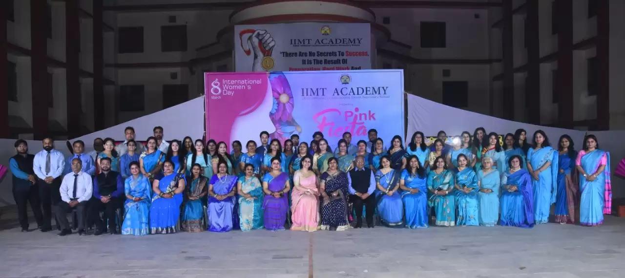 IIMT Academy : पिंक फिएस्टा में महिलाओें ने दिखाई प्रतिभा, मिला सम्मान