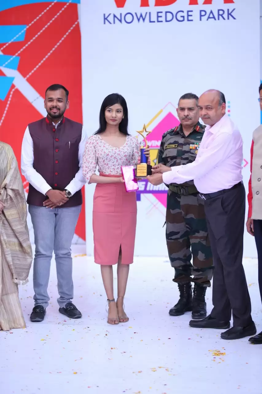 Vidya Knowledge Park: स्टार नाइट में रैप किंग का धमाल,अर्श ‘मिस्टर निर्वाणा’ वाणी बनी ‘मिस निर्वाणा’