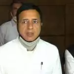 सुरजेवाला की सचिन को सलाह, वैचारिक मतभेद से सरकार को कमजोर करना ठीक नहीं
