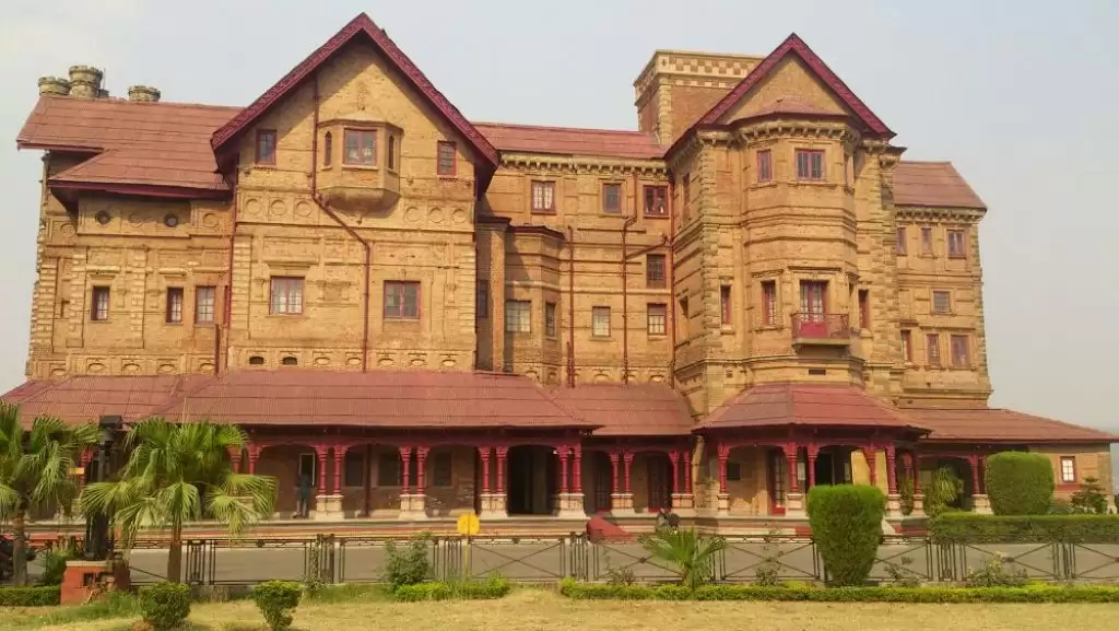 Jammu Travel Tips: जम्मू तवी जाएं तो वैष्णो देवी मंदिर के साथ यहां भी जाएं घूमने!!