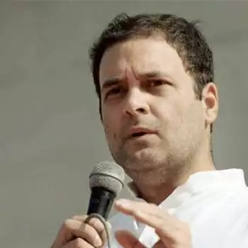पूंजीपतियों के विकास के लिए मोदी सरकार किसानों को जड़ से कर रही है साफ: राहुल