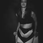 Ananya Panday उड़ा रही है सबके होश, देखे तस्वीरें!!
