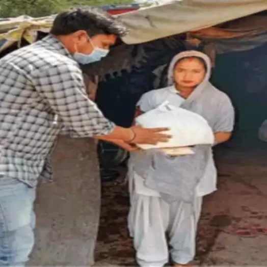 लॉकडाउन में मासूम के चेहरे पर पुलिस लाई रौनक