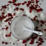 घर में ही तैयार करें बॉडी स्क्रब, इस तरह बनाएं