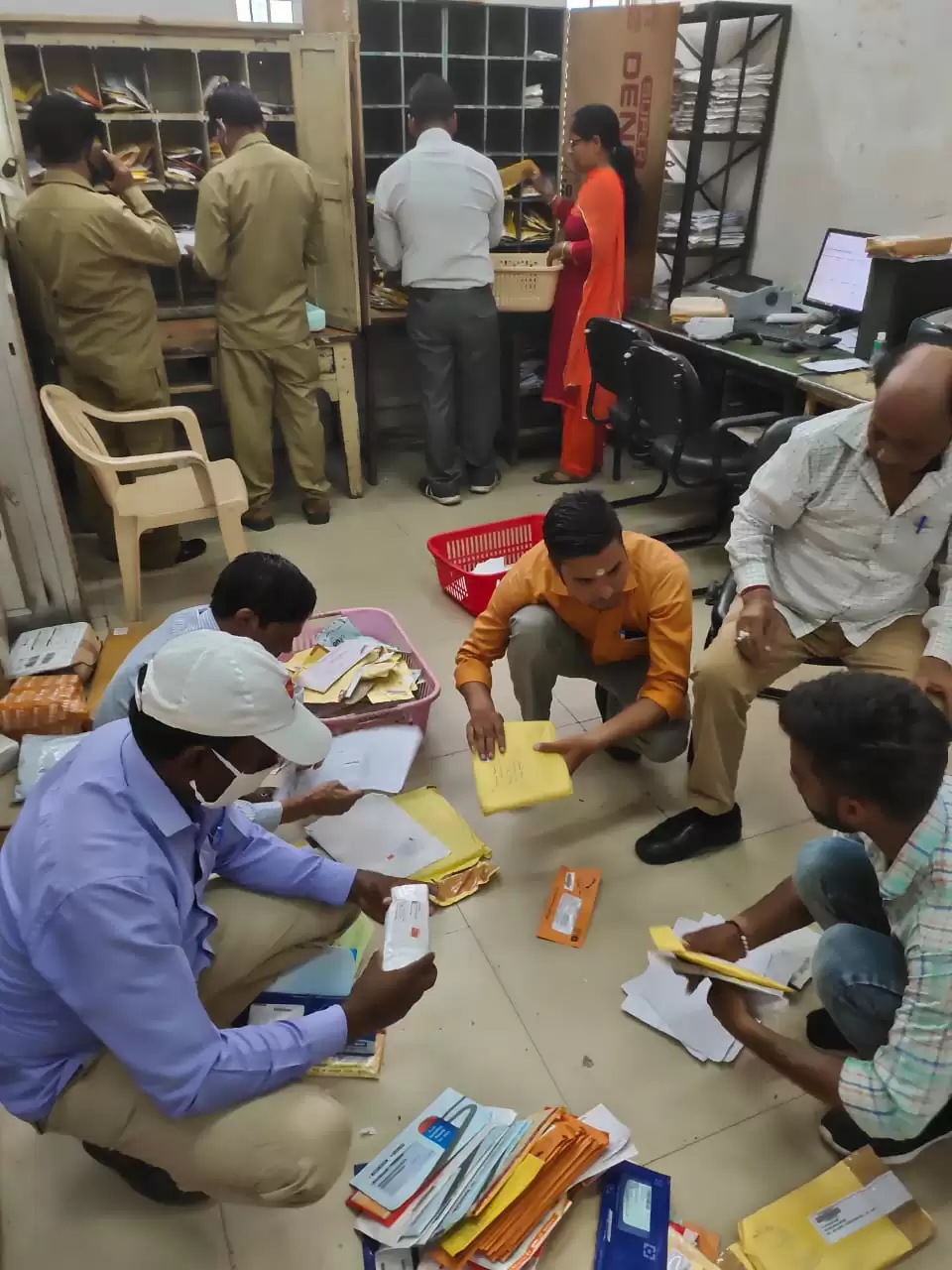 रविवार को पहुंचा डाकिया, बोला हैप्पी रक्षाबंधन, सोमवार को भी खुलेंगे सभी डाकघर