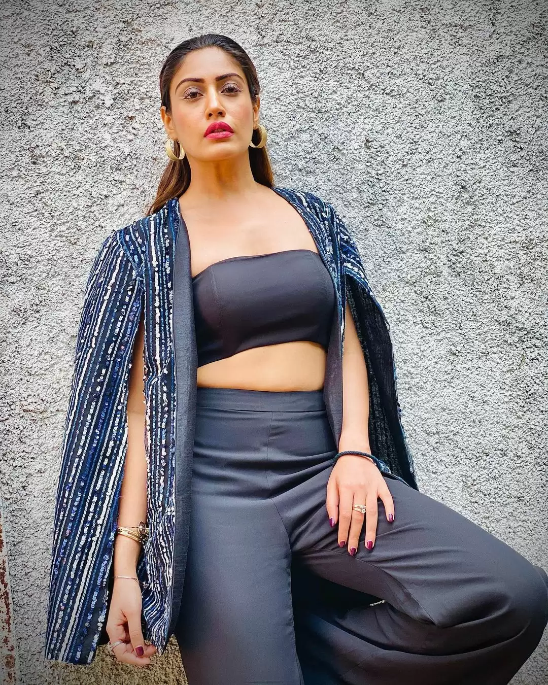 Surbhi Chandna ने दिखाया अपना ग्लैमरस अवतार,  ठहर जाएगी आपकी नजर
