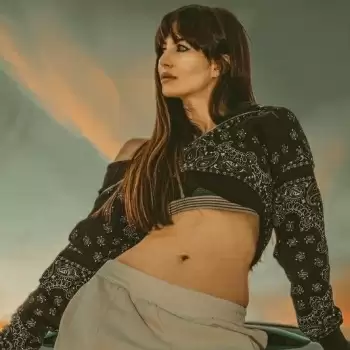 Giorgia Andriani ने बिखेरी अपनी बोल्ड अदाएं, दिखाया परफेक्ट फिगर