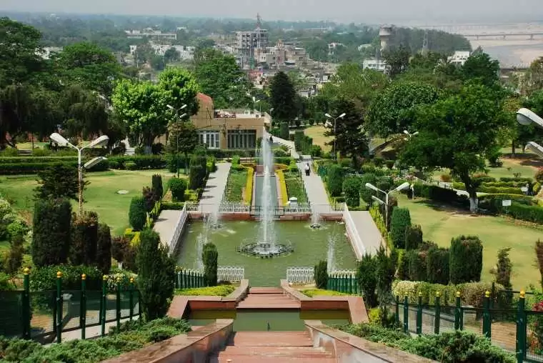 Jammu Travel Tips: जम्मू तवी जाएं तो वैष्णो देवी मंदिर के साथ यहां भी जाएं घूमने!!