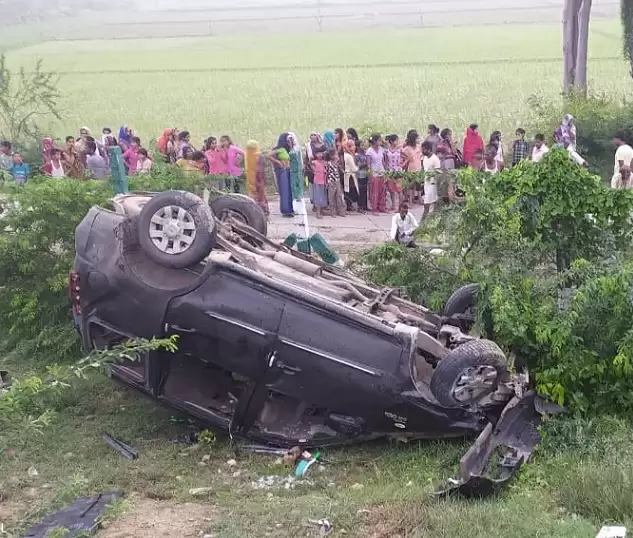 आगरा लखनऊ एक्सप्रेसवे पर हादसा, 6 की मौत