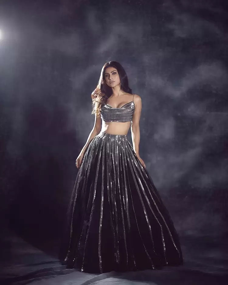 Mouni Roy Hot