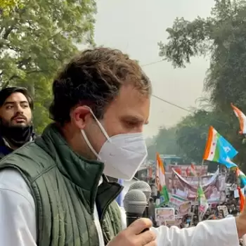 किसानों के समर्थन में सड़क पर उतरकर राहुल-प्रियंका ने मोदी सरकार पर बोला हमला
